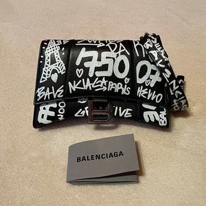 New BALENCIAGA Graffiti Hourglass Belt Bag